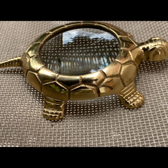 Other - Vintage magnifying glass decoration